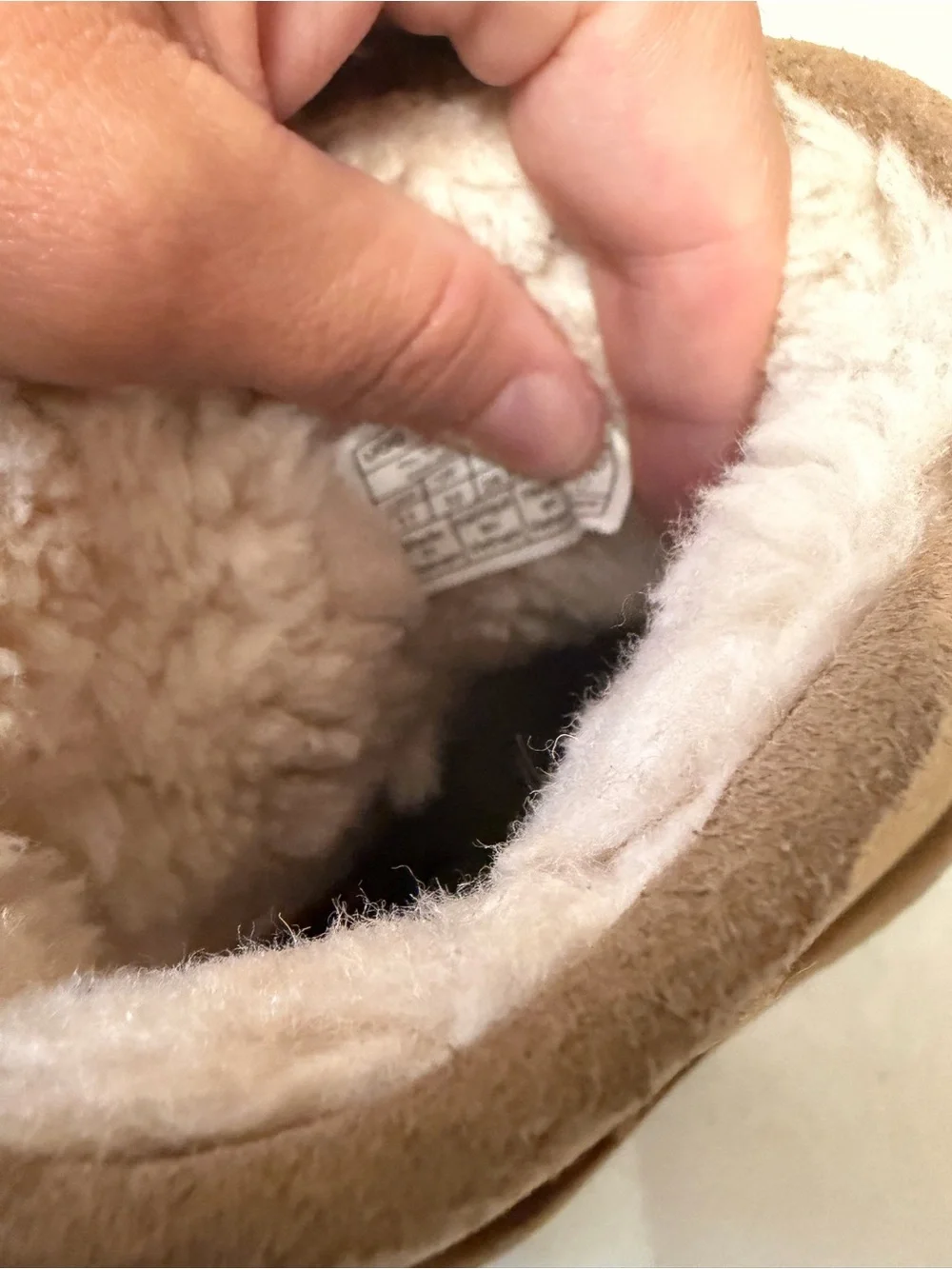 Ugg boots size toddler 11